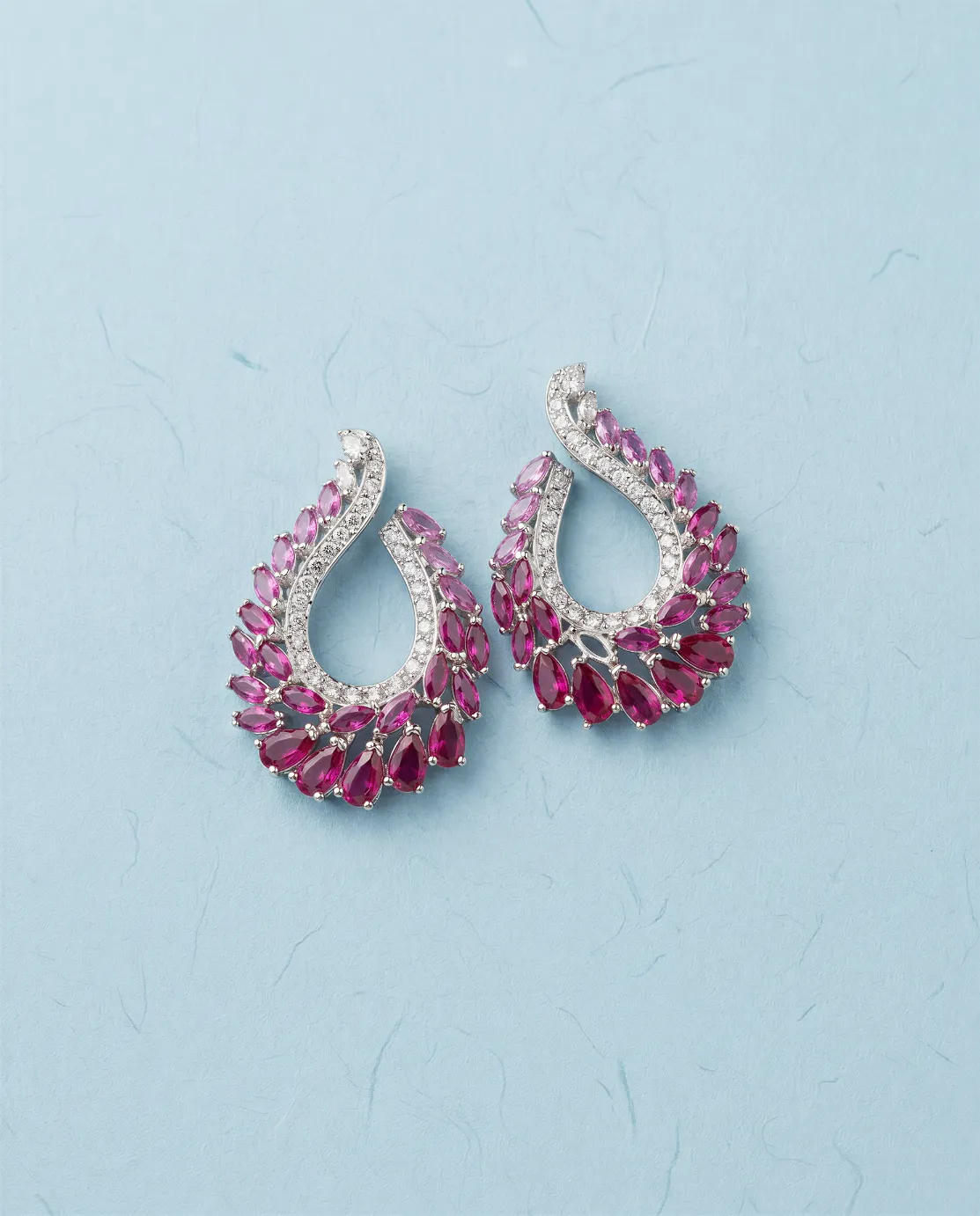 VJ30.1 Ruby Flame Pendant Set - Image 1